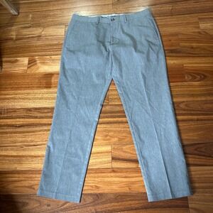 Haggar Mens Slim Straight Fit Iron Free Premium Dress Pants Size 36x30 Gray